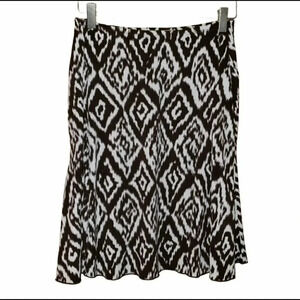 Stephen and Casey S‎ petite B/W print flair skirt